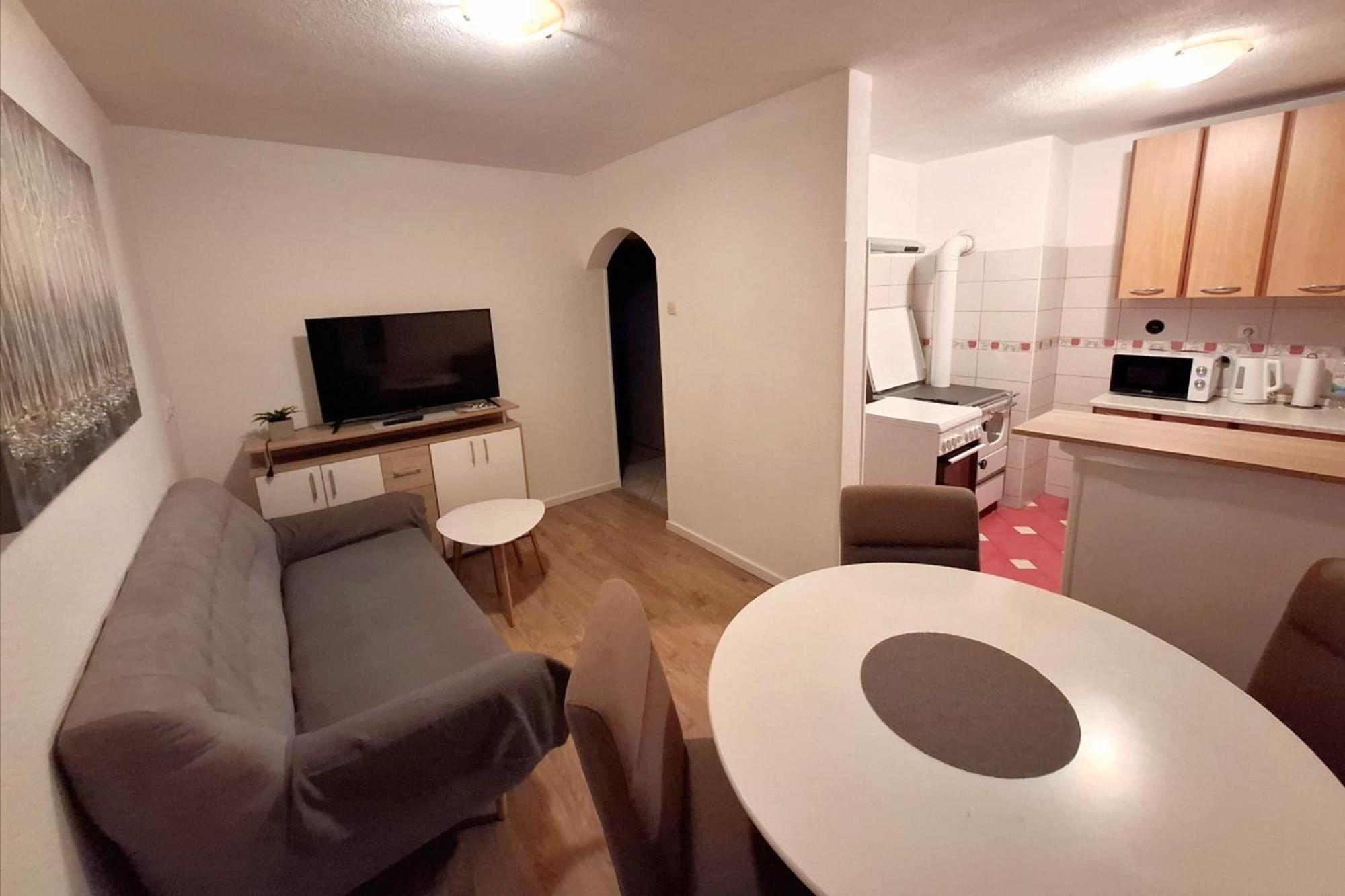 Apartment Tonio - Right On The Main Square Gospić Exteriér fotografie
