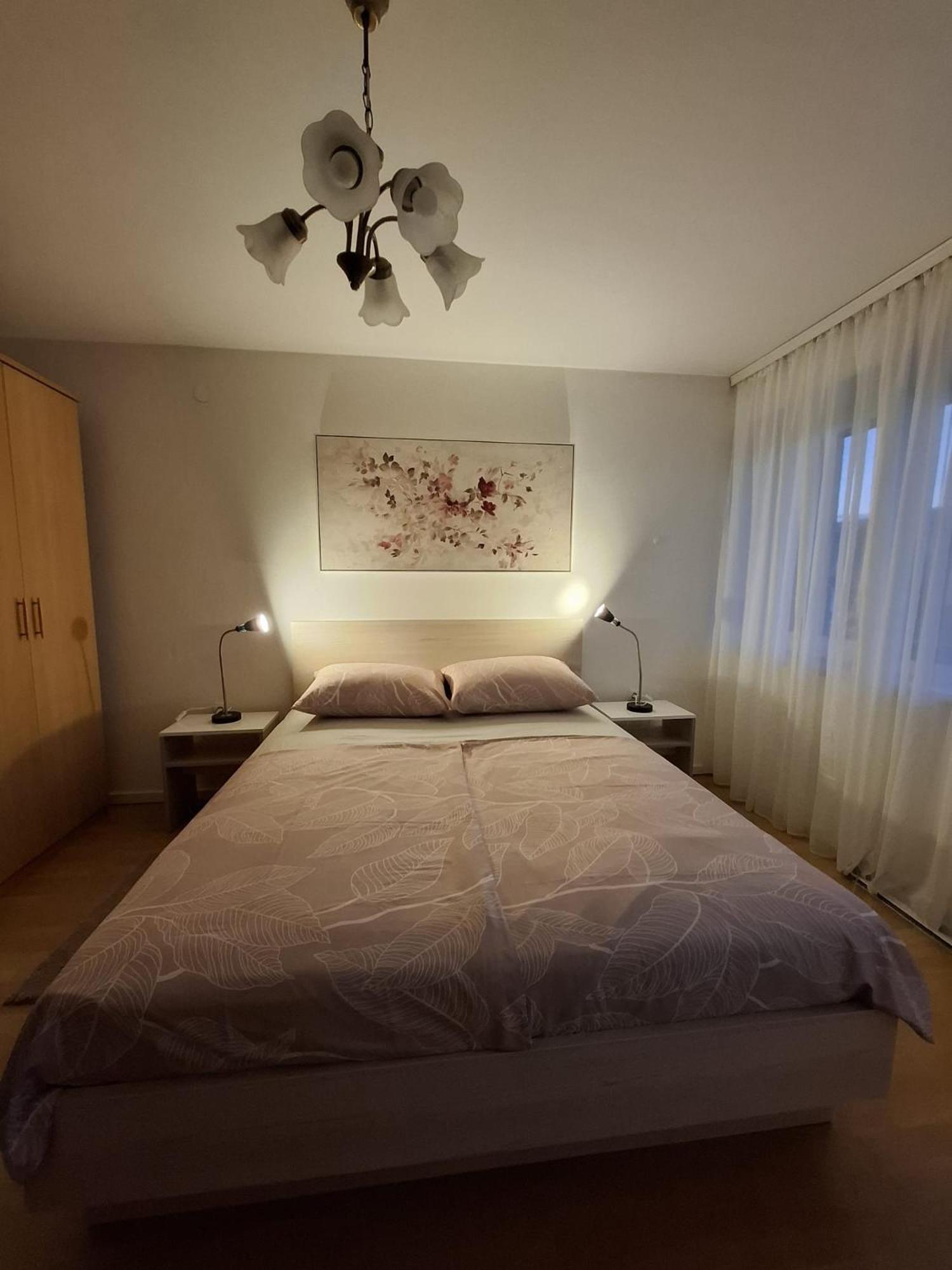 Apartment Tonio - Right On The Main Square Gospić Exteriér fotografie